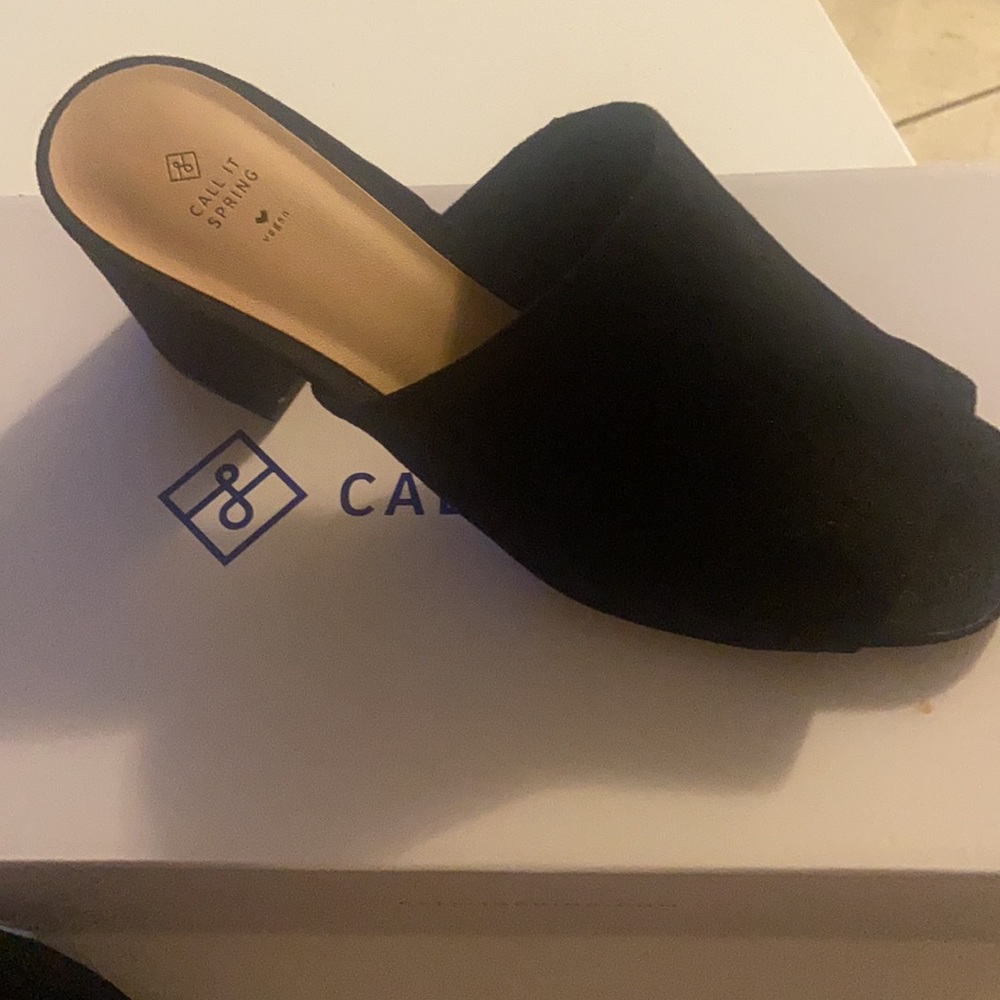 Shoes - Picture 4 of 4